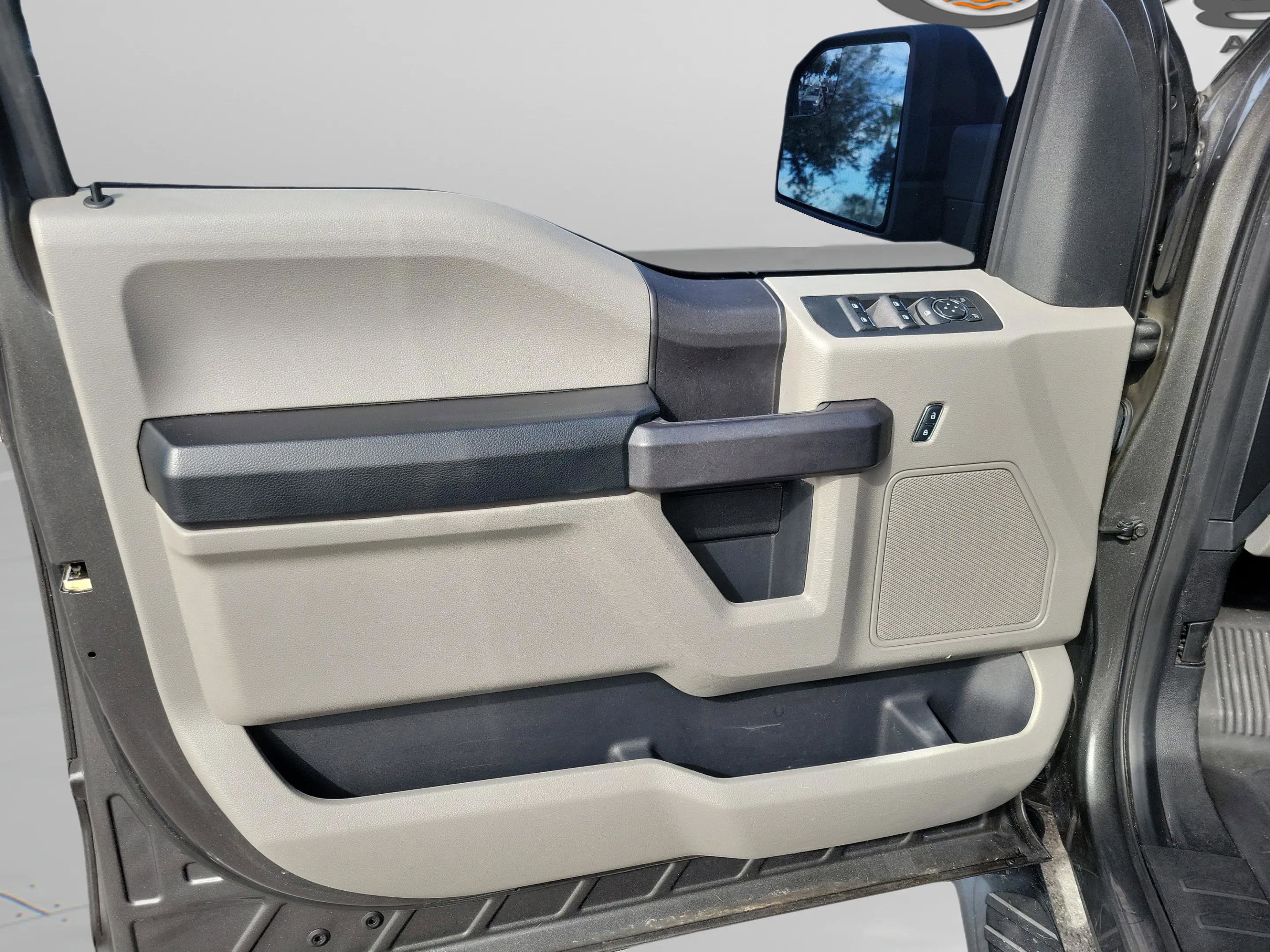 Certified 2017 Ford F150 XL w/ Equipment Group 101A Mid image 5