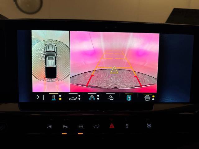 Used 2022 Chevrolet Silverado 1500 LTZ w/ LTZ Premium Package image 29