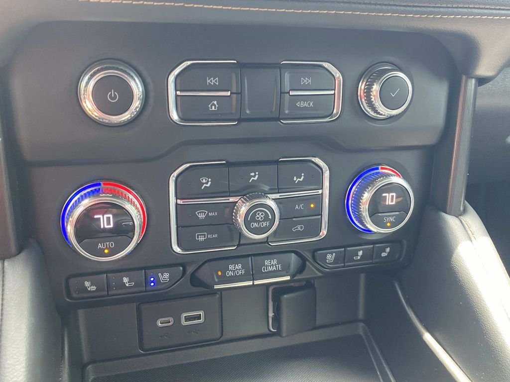 Used 2021 GMC Yukon AT4 w/ Rear Media and Nav Package AWD/4WD image 29