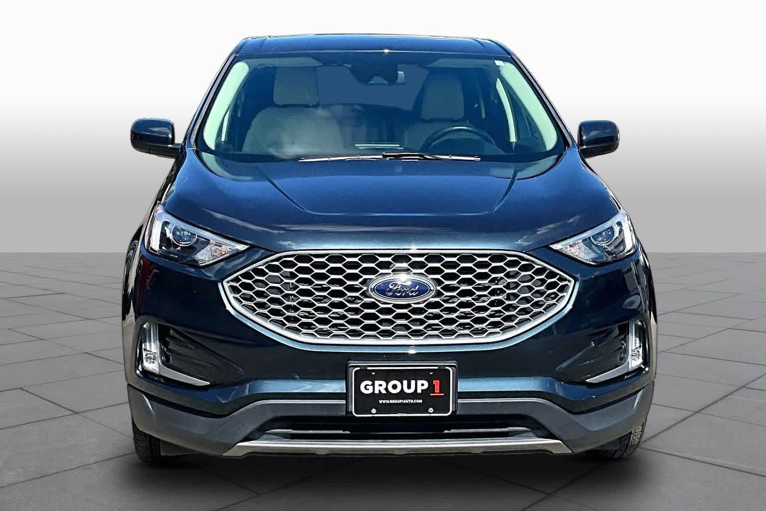 Certified 2024 Ford Edge SEL w/ Convenience Package AWD/4WD image 4