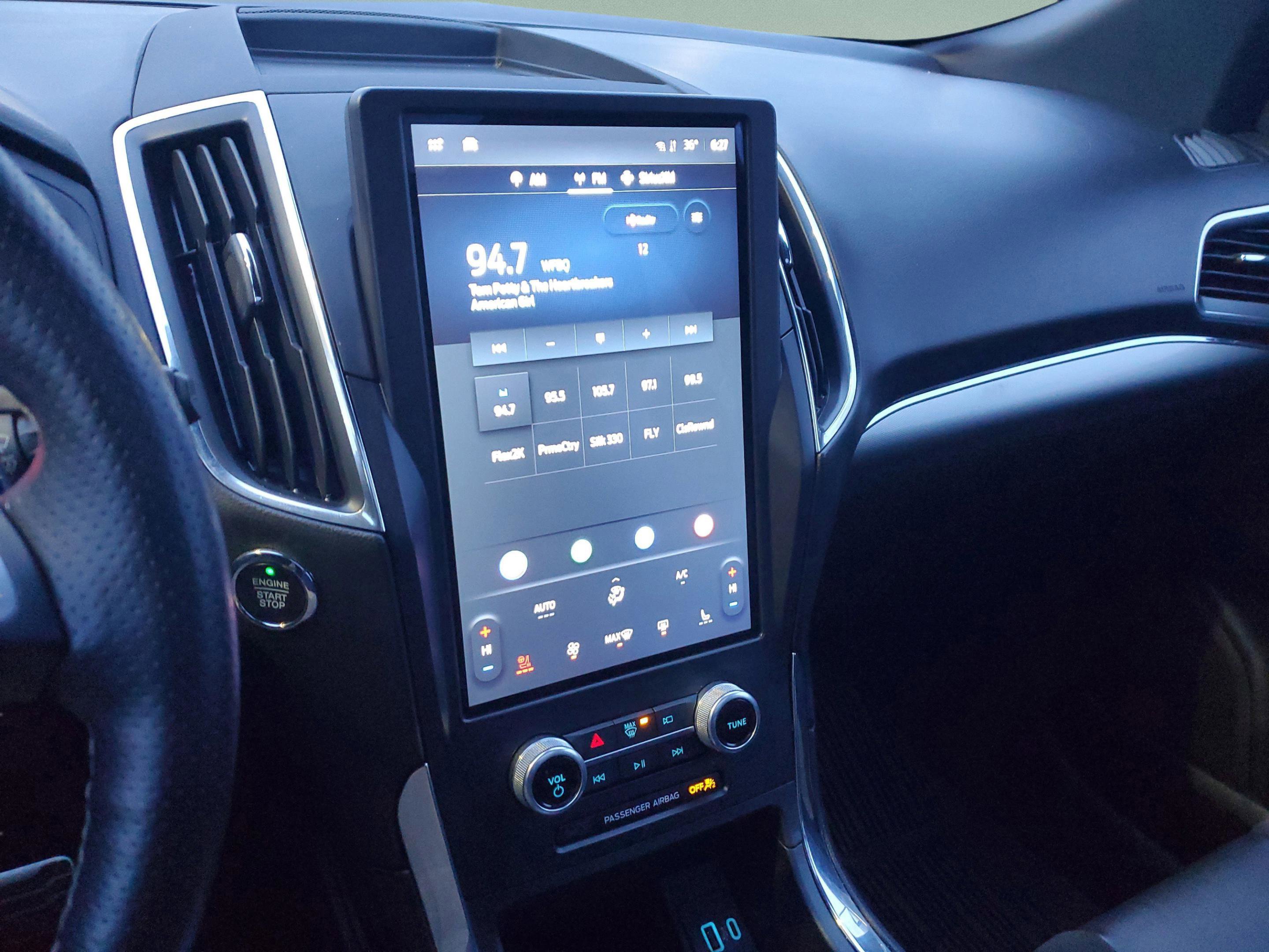 Certified 2022 Ford Edge ST w/ Equipment Group 401A image 22