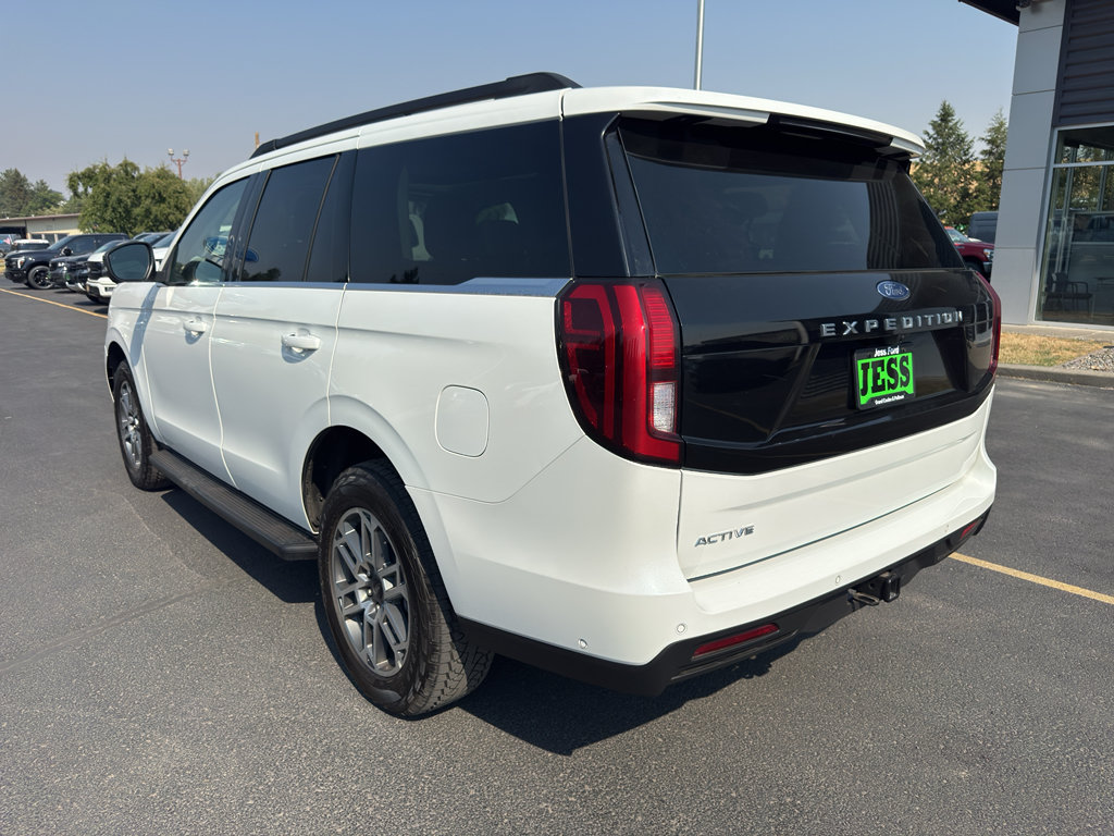 Certified 2025 Ford Expedition Active AWD/4WD image 9