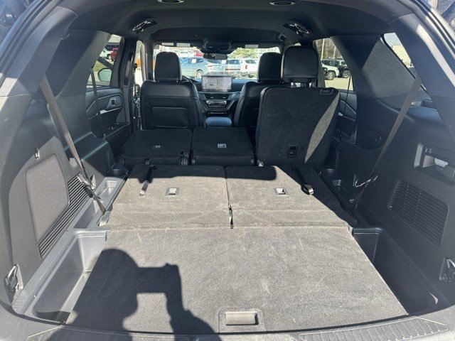 Certified 2025 Ford Explorer ST-Line w/ ST-Line Street Pack image 28