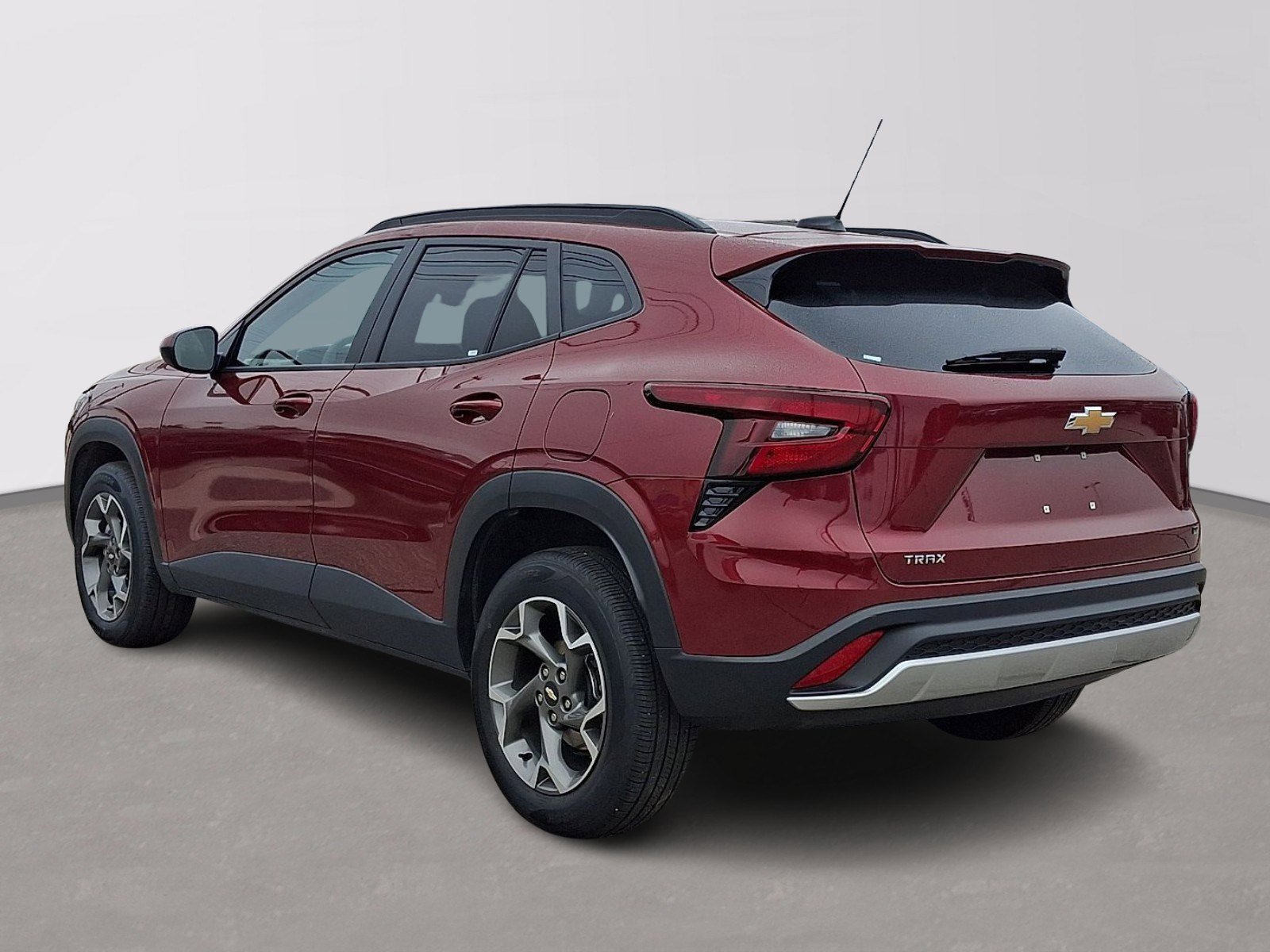 Used 2025 Chevrolet Trax LT image 4