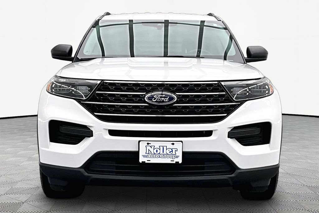 Certified 2020 Ford Explorer XLT w/ Comfort Package AWD/4WD image 3