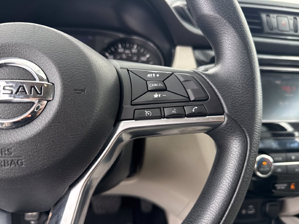 Used 2019 Nissan Rogue Sport SV FWD image 17