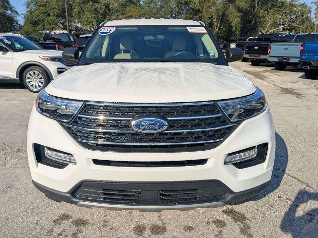 Certified 2024 Ford Explorer XLT w/ Equipment Group 202A RWD image 9