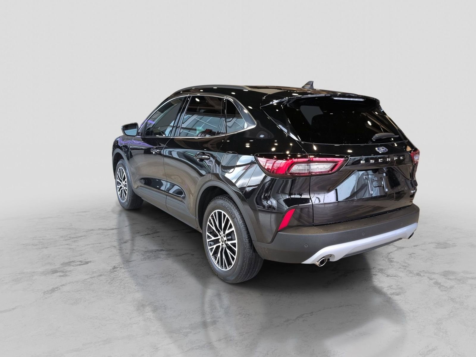 Certified 2025 Ford Escape SE image 5