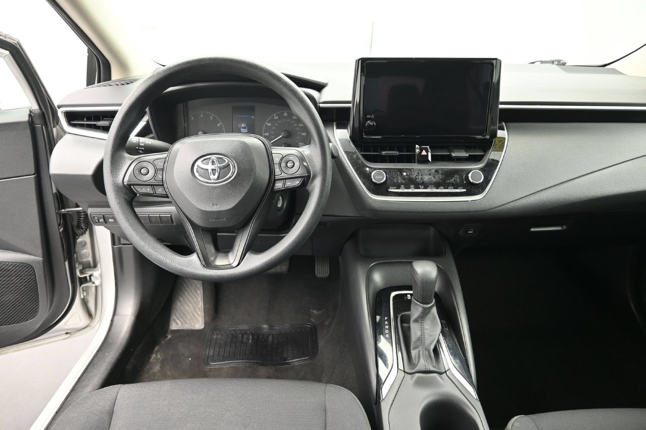 Used 2024 Toyota Corolla LE FWD image 24