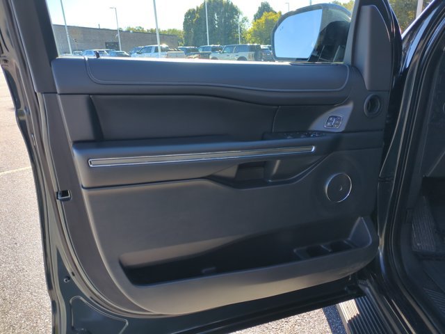Certified 2024 Ford Expedition XLT RWD image 13