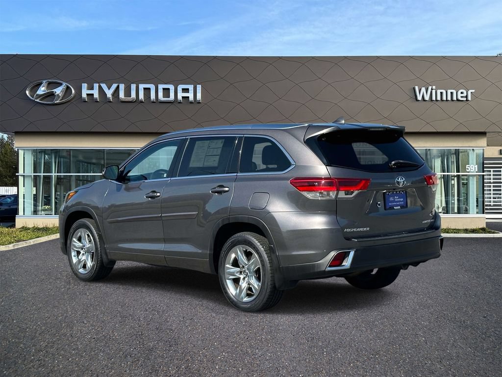 Used 2018 Toyota Highlander Limited AWD/4WD image 2