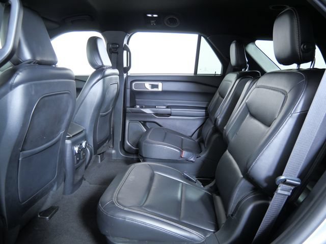 Certified 2020 Ford Explorer XLT w/ Equipment Group 202A AWD/4WD image 15