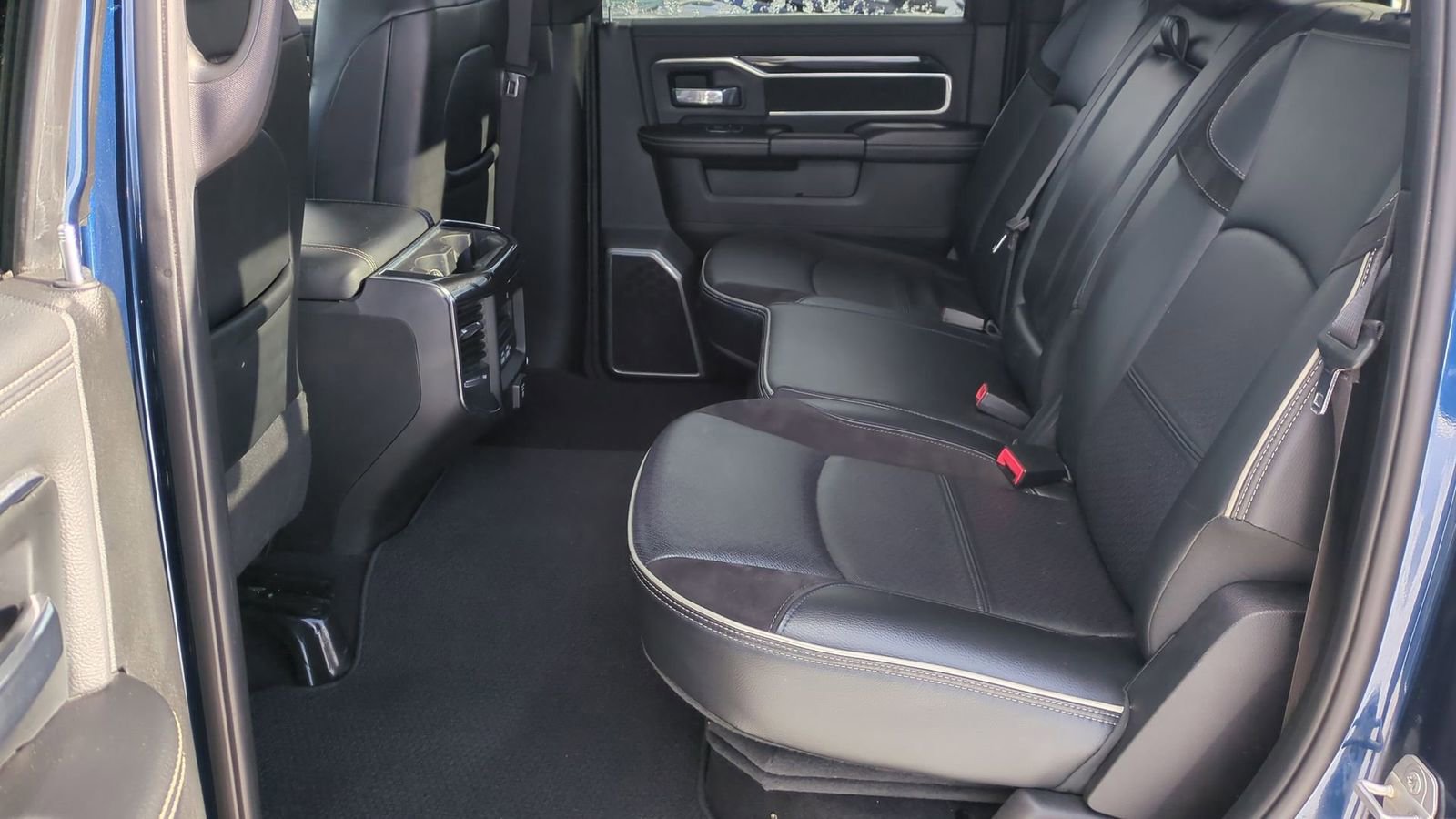 Used 2022 RAM 2500 Laramie w/ Night Edition image 23