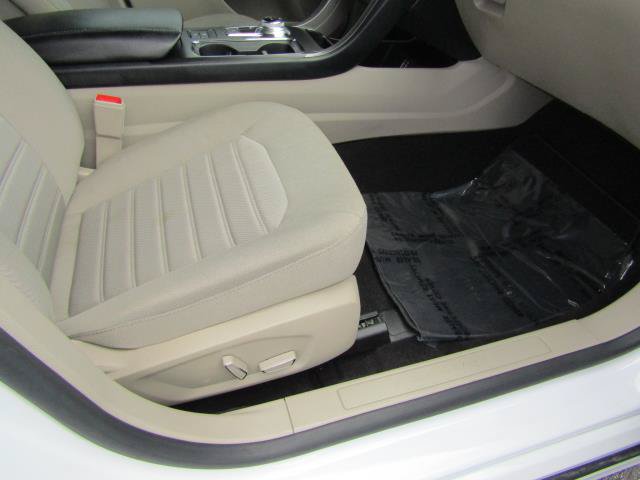 Certified 2019 Ford Fusion SE FWD image 11