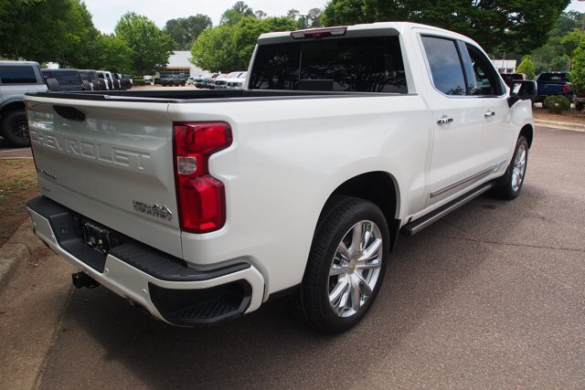 Used 2023 Chevrolet Silverado 1500 High Country w/ High Country Premium Package AWD/4WD image 7