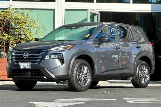 Used 2024 Nissan Rogue S AWD/4WD image 8