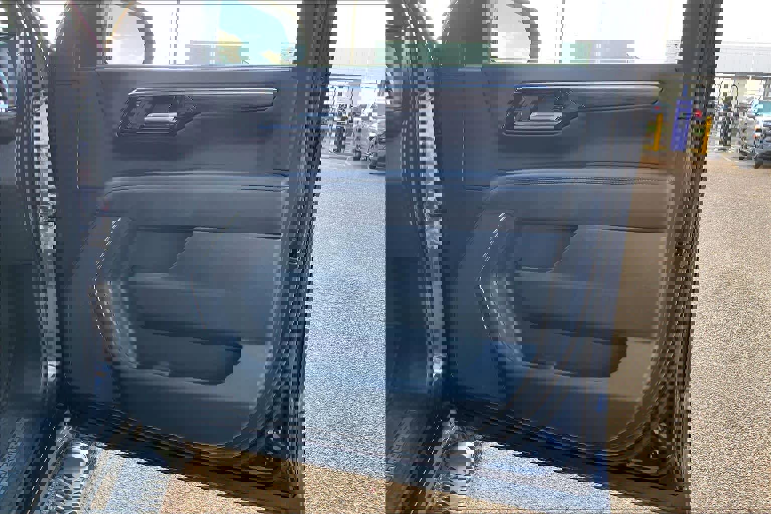 Used 2025 Chevrolet Tahoe Z71 image 23