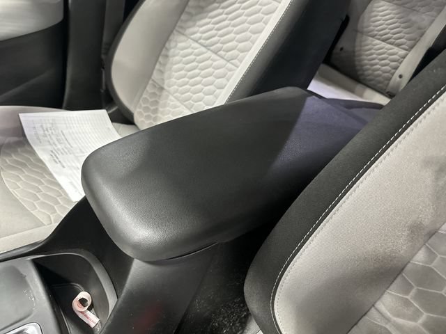 Used 2019 Chevrolet Equinox LT FWD image 28