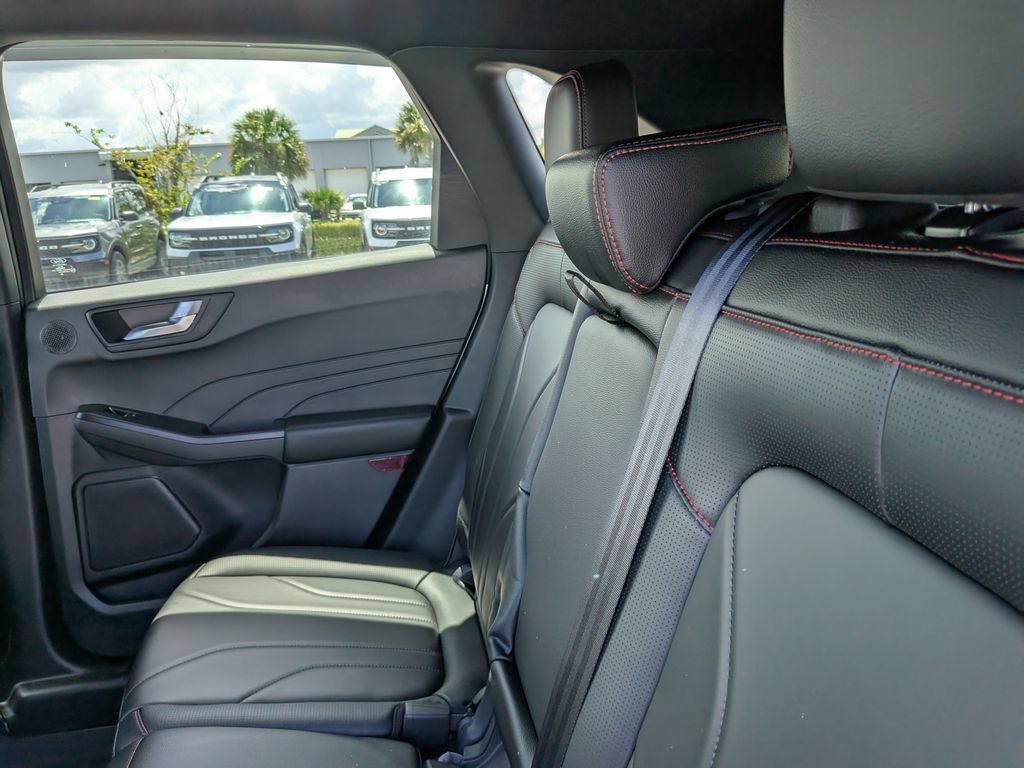 Certified 2025 Ford Escape ST-Line Elite w/ Premium Technology Package AWD/4WD image 21