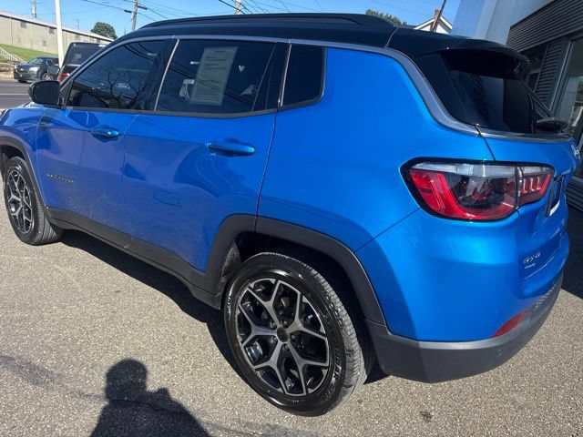 Used 2025 Jeep Compass Limited AWD/4WD image 8