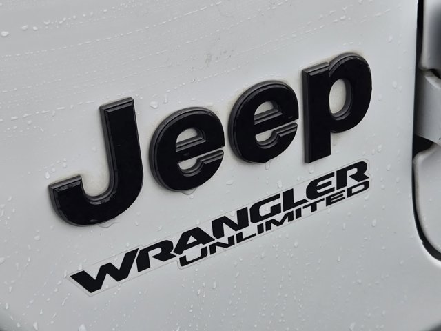Used 2020 Jeep Wrangler Unlimited Sahara image 11