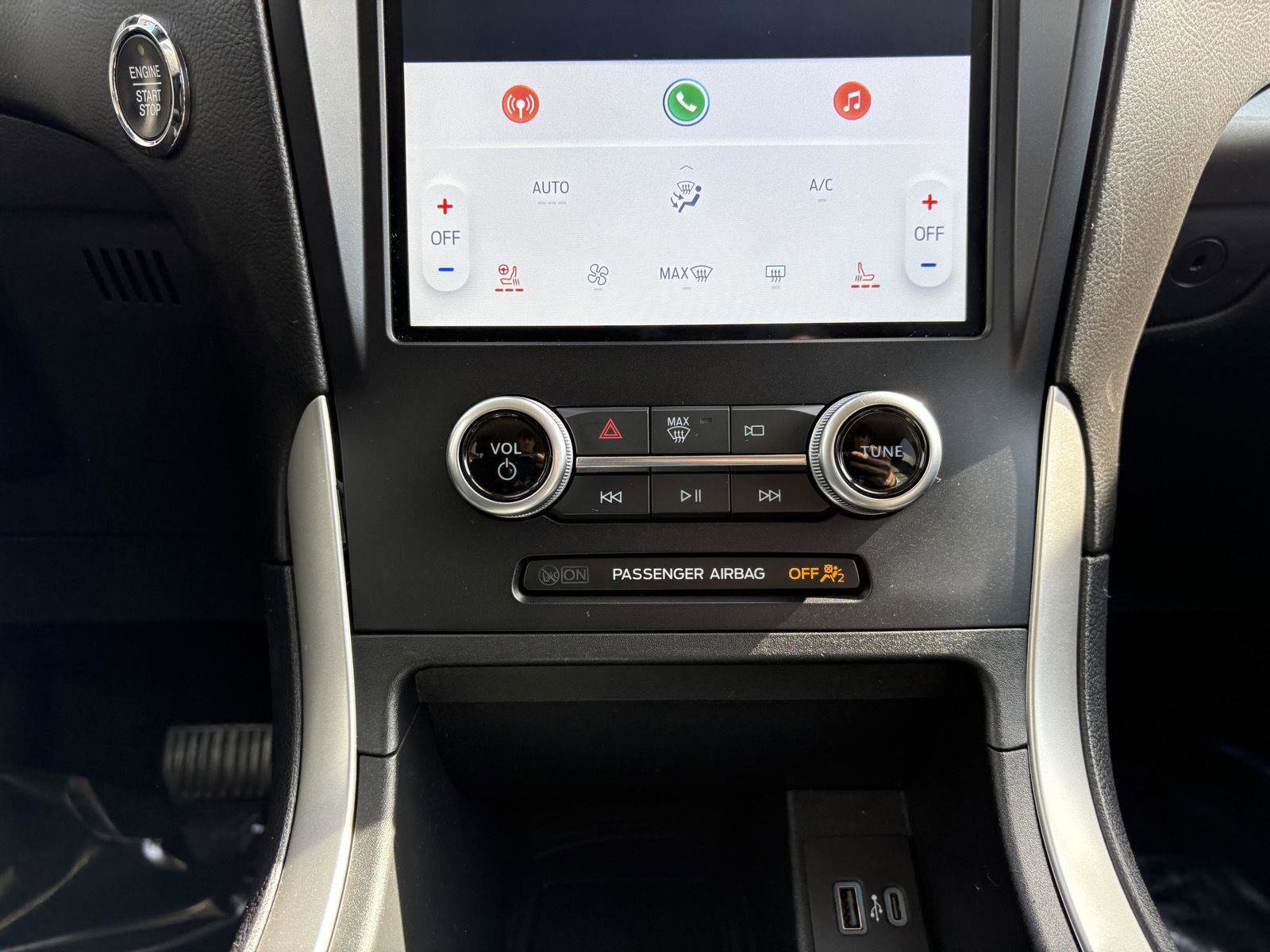 Certified 2024 Ford Edge SEL w/ Convenience Package image 15