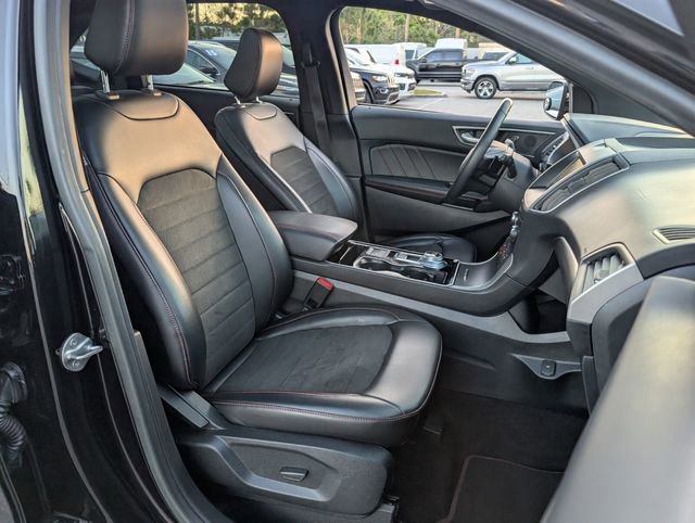 Certified 2020 Ford Edge ST-Line w/ Class II Trailer Tow Package image 17