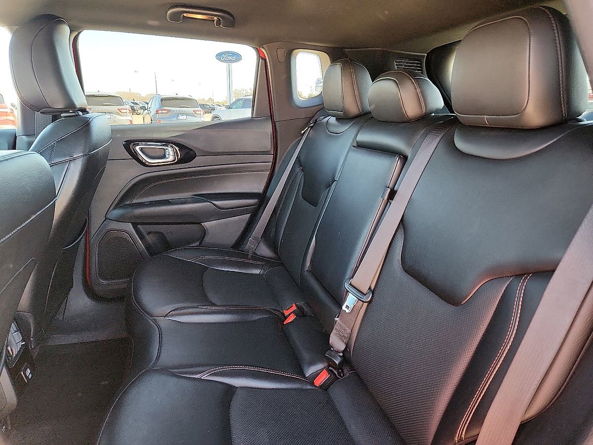Used 2023 Jeep Compass Limited AWD/4WD image 5