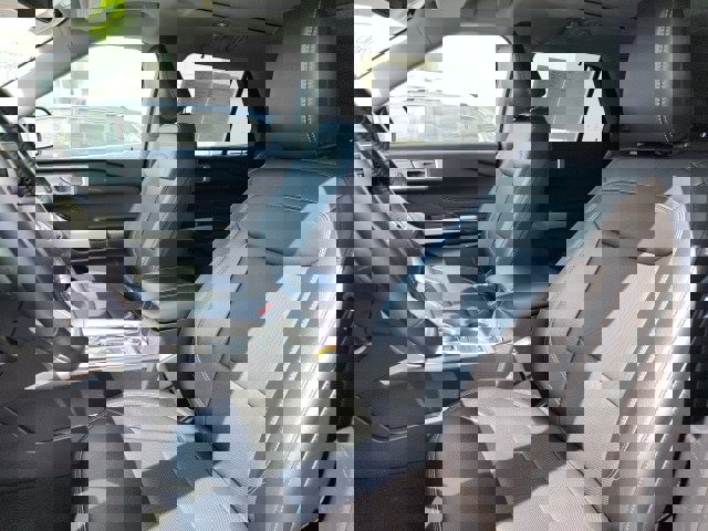 Certified 2022 Ford Explorer Limited w/ Equipment Group 301A image 10