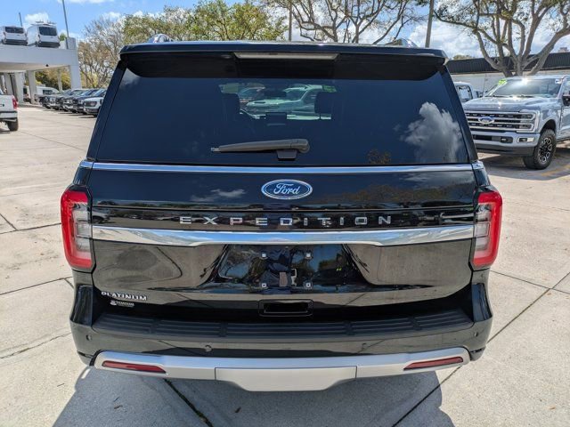 Certified 2023 Ford Expedition Platinum image 3