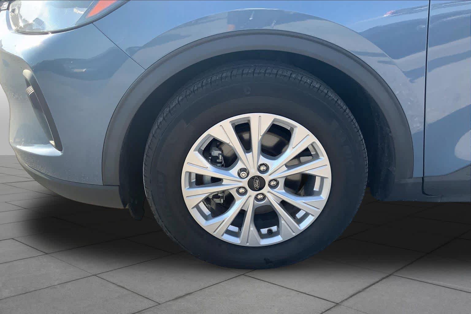 Certified 2024 Ford Escape Active FWD image 11