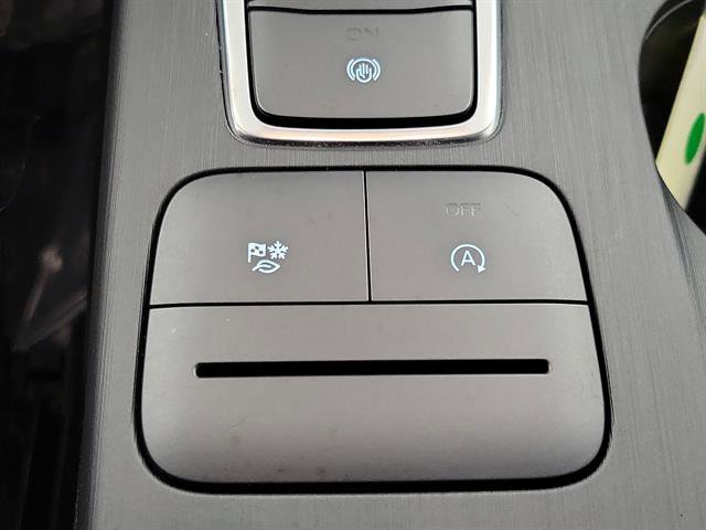 Certified 2021 Ford Escape SE image 32