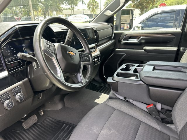 Used 2025 Chevrolet Silverado 2500 LT w/ Convenience Package AWD/4WD image 15