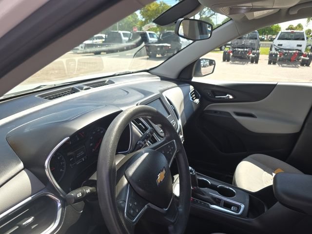 Used 2019 Chevrolet Equinox LS FWD image 8