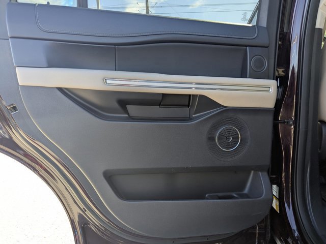 Certified 2024 Ford Expedition Limited image 34