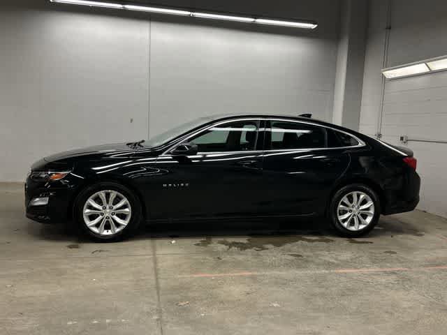 Used 2023 Chevrolet Malibu LT FWD image 2