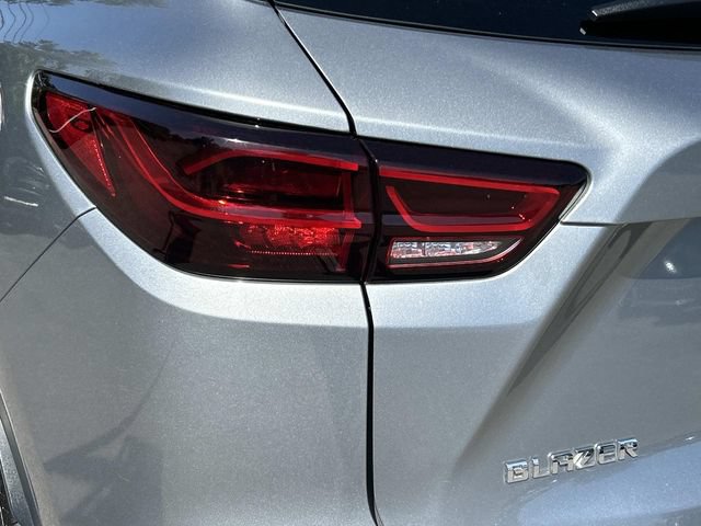 Used 2023 Chevrolet Blazer LT w/ Convenience Package FWD image 11