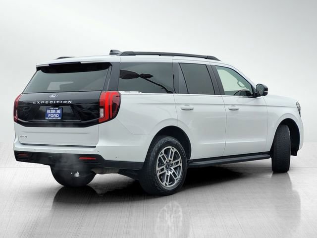 Certified 2025 Ford Expedition Active image 3