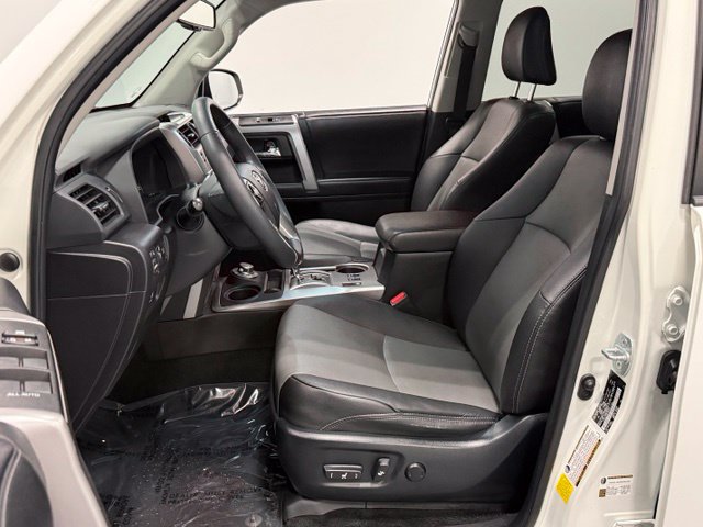 Used 2021 Toyota 4Runner SR5 Premium w/ Moonroof Package AWD/4WD image 10
