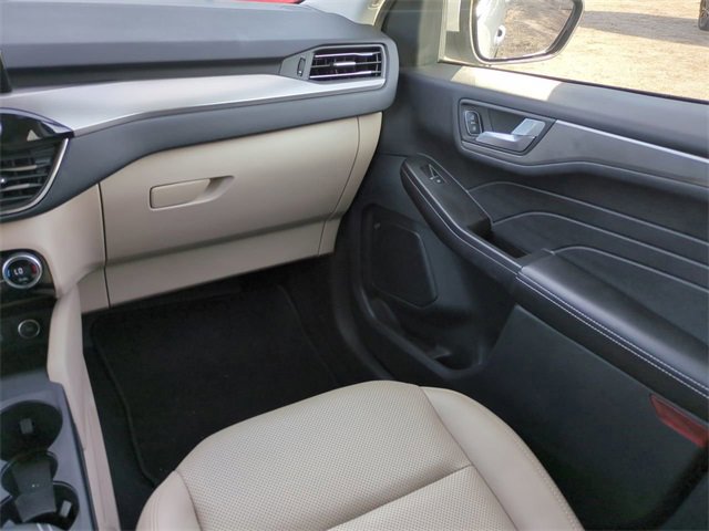 Certified 2021 Ford Escape Titanium image 17
