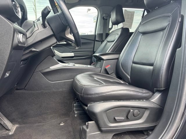 Certified 2021 Ford Explorer XLT w/ Equipment Group 202A AWD/4WD image 13