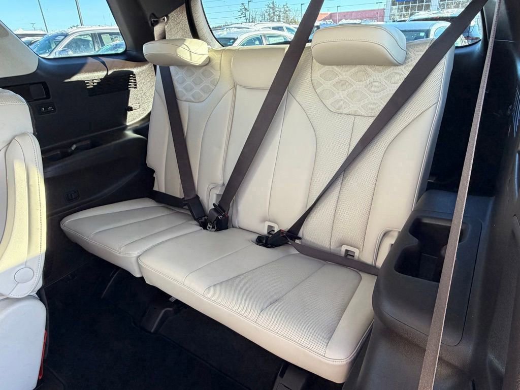 Used 2020 Hyundai Palisade Limited image 23