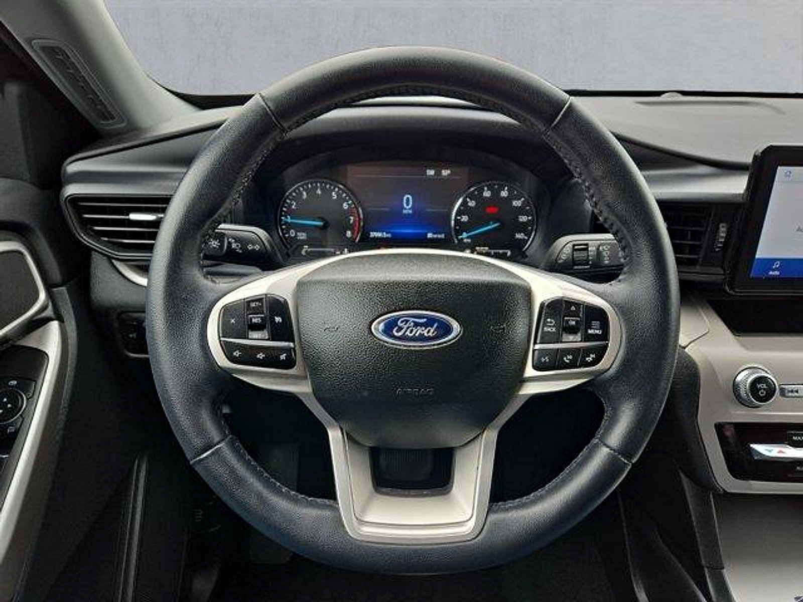 Certified 2023 Ford Explorer XLT AWD/4WD image 13