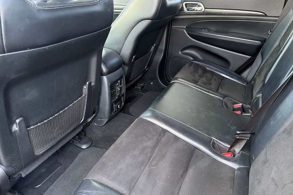 Used 2019 Jeep Grand Cherokee Altitude AWD/4WD image 8