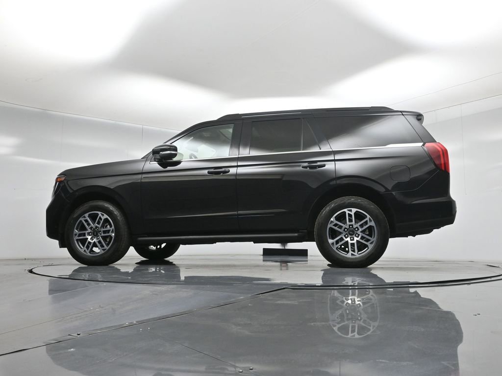 Certified 2025 Ford Expedition Active image 55