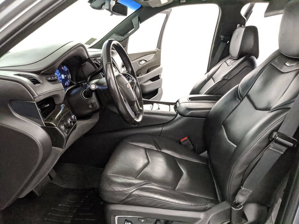Used 2019 Cadillac Escalade ESV Platinum AWD/4WD image 17