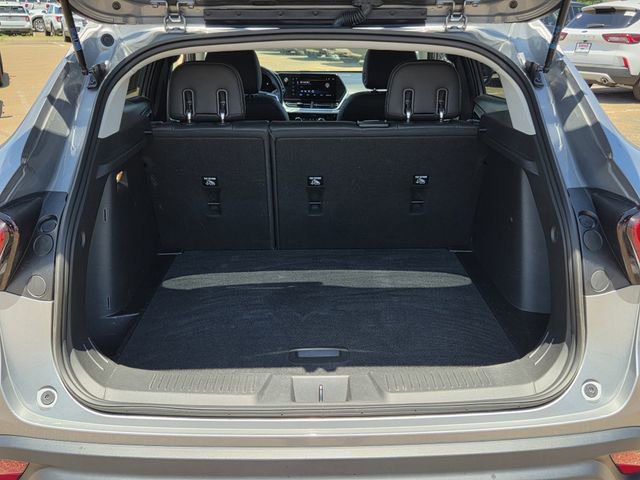 Used 2024 Chevrolet Trax LT w/ LT Convenience Package FWD image 23