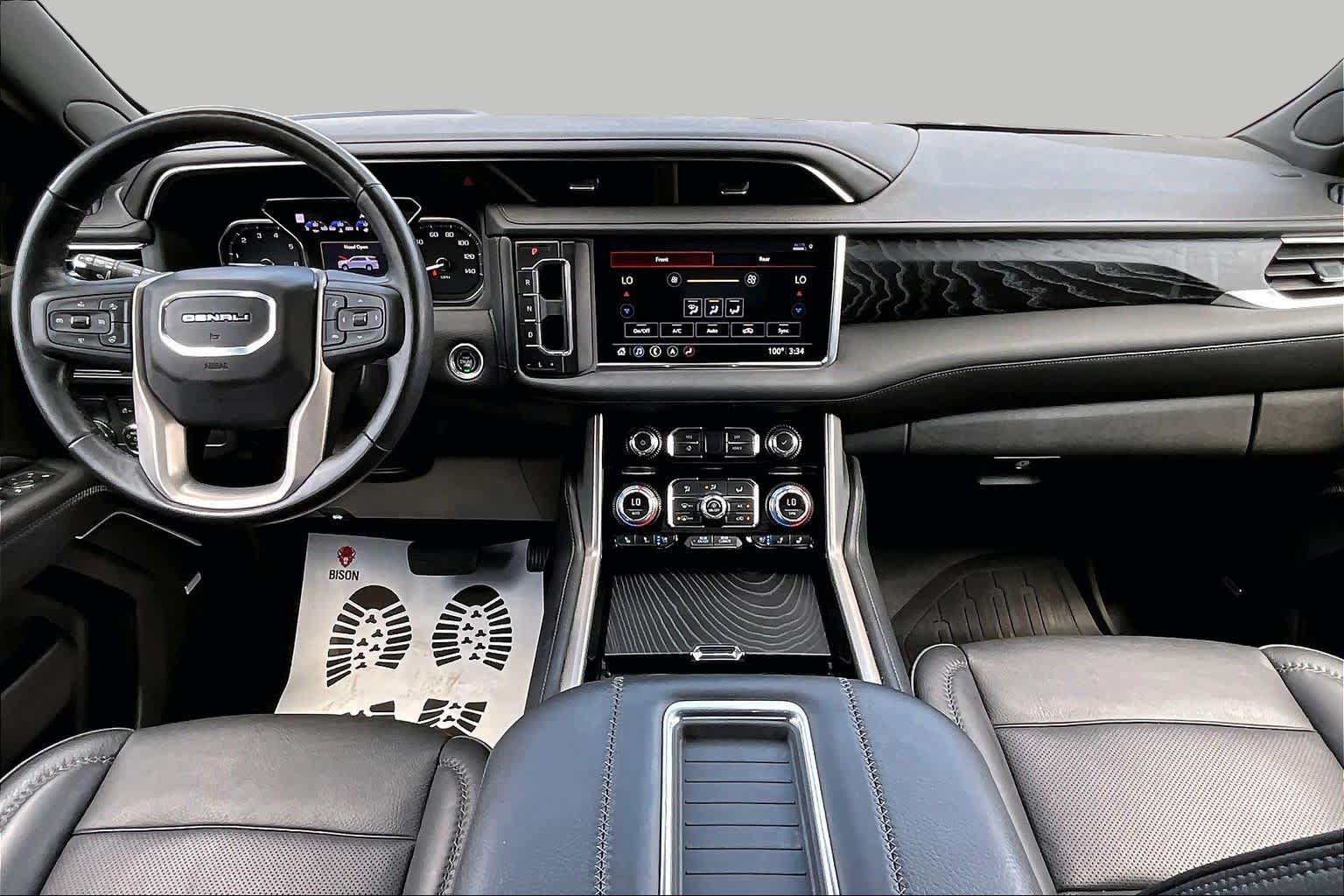 Used 2021 GMC Yukon Denali w/ LPO, Illumination Package RWD image 16