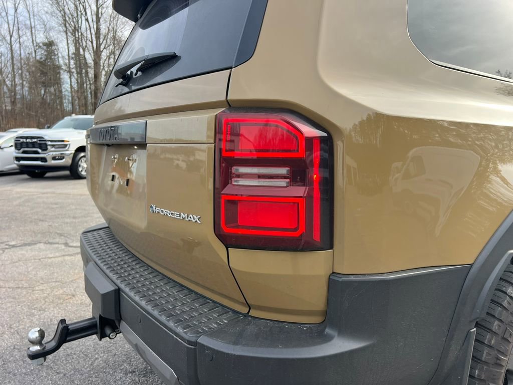 Used 2024 Toyota Land Cruiser image 14