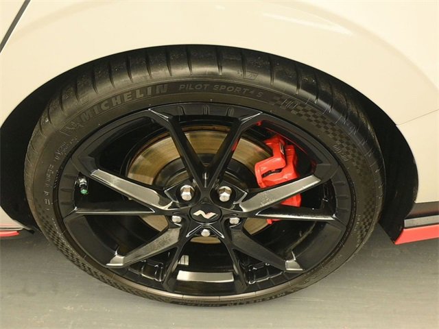 Used 2025 Hyundai Elantra N image 9